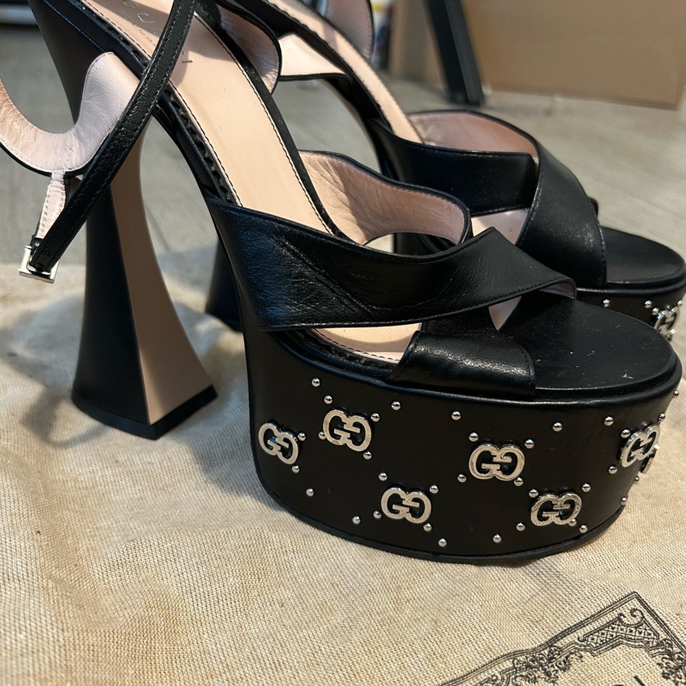 Gucci Interlocking G Studs Leather Platform Heels - image 2